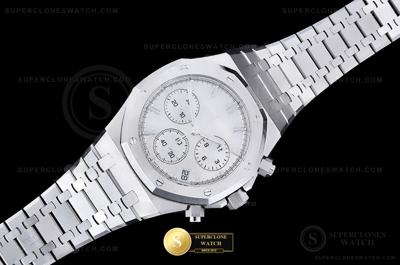 Audemars Piguet Ref. 26240 TOP - Exhibition Caseback & Cloned Calibre Movement (Photo 4 of 26)