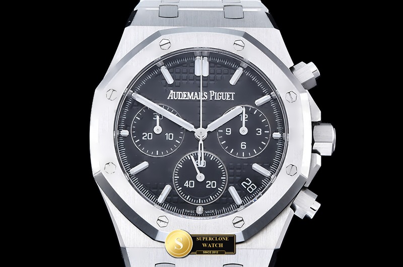 Audemars Piguet Ref. 26240 TOP - Clasp & Solid 904L Bracelet Detail (Photo 3 of 26)