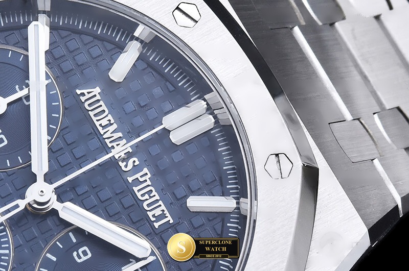 Audemars Piguet Ref. 26240 TOP - Lateral Bezel & Sapphire Crystal Profile (Photo 6 of 26)