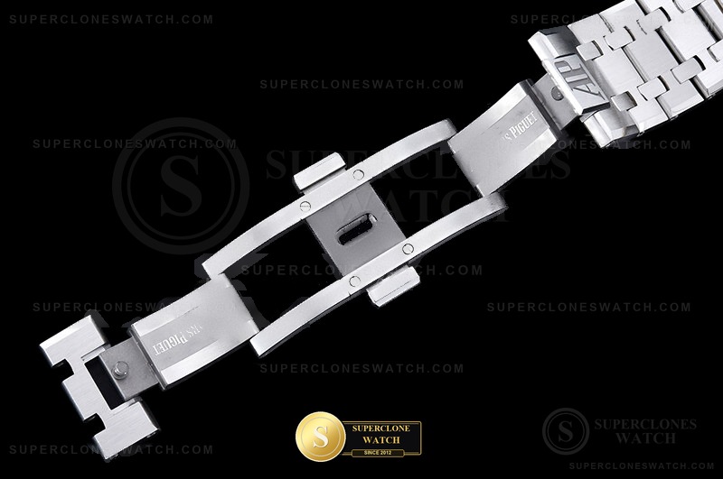 Audemars Piguet Ref. 15510 TOP - Crown Guard & Dial Lume Verification (Photo 12 of 29)
