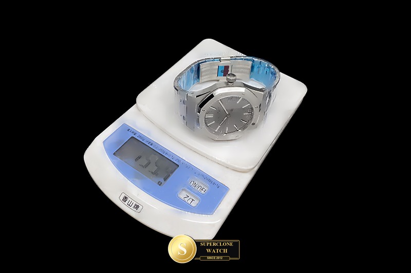 Audemars Piguet Ref. 15510 TOP - On-Wrist Presence & Case Thickness View (Photo 29 of 29)