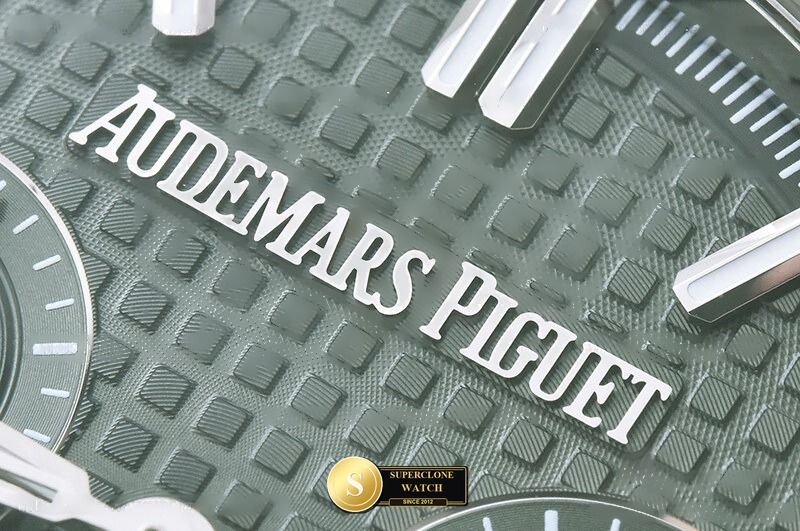 Audemars Piguet Ref. 26240 ZF - Crown Guard & Dial Lume Verification (Photo 8 of 28)
