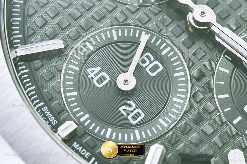 Audemars Piguet Ref. 26240 ZF - On-Wrist Presence & Case Thickness View (Photo 9 of 28)