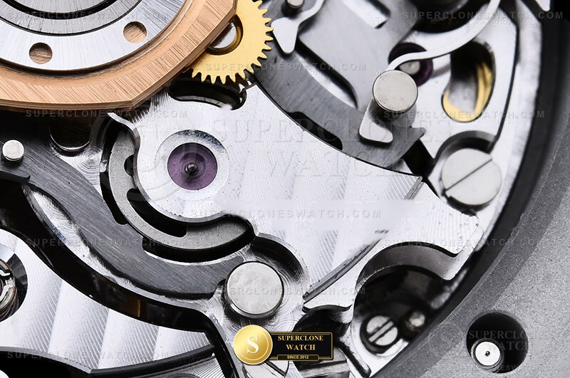 Audemars Piguet Ref. 26240 ZF - Crown Guard & Dial Lume Verification (Photo 24 of 28)
