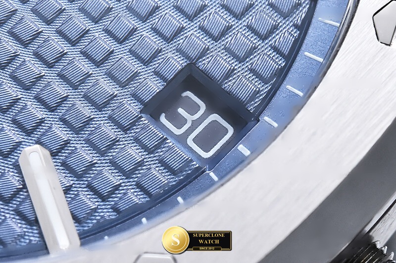 Audemars Piguet Ref. 15500 ZF - Crown Guard & Dial Lume Verification (Photo 8 of 33)