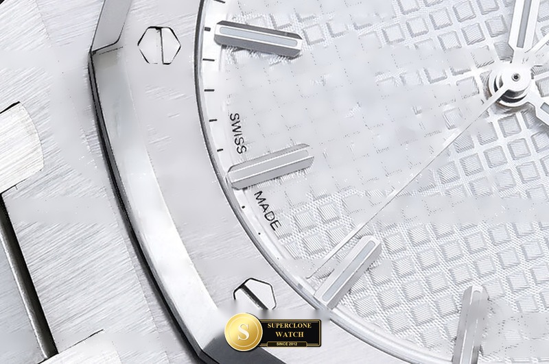 Audemars Piguet Ref. 15500 ZF - On-Wrist Presence & Case Thickness View (Photo 7 of 33)