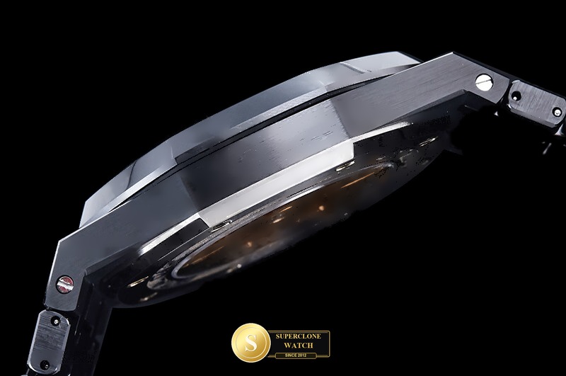 Audemars Piguet Ref. AP0963C THB - On-Wrist Presence & Case Thickness View (Photo 15 of 24)