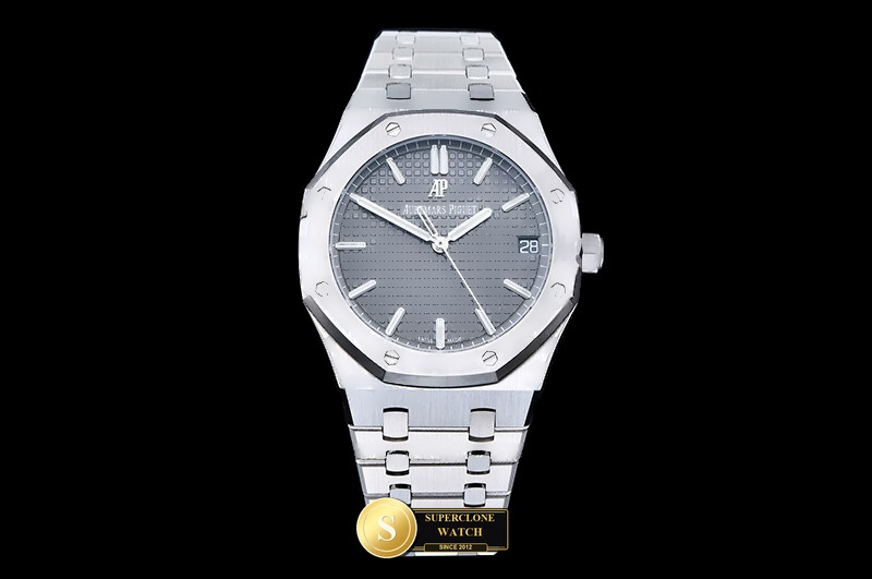 Audemars Piguet Ref. 15500 OCTA - Case Profile & Crown Architecture (Photo 2 of 29)
