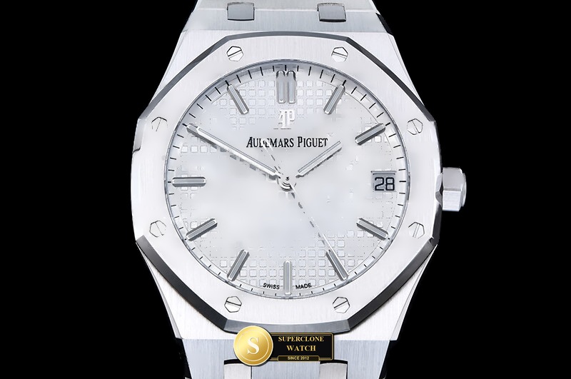 Audemars Piguet Ref. 15500 OCTA - Clasp & Solid 904L Bracelet Detail (Photo 3 of 29)