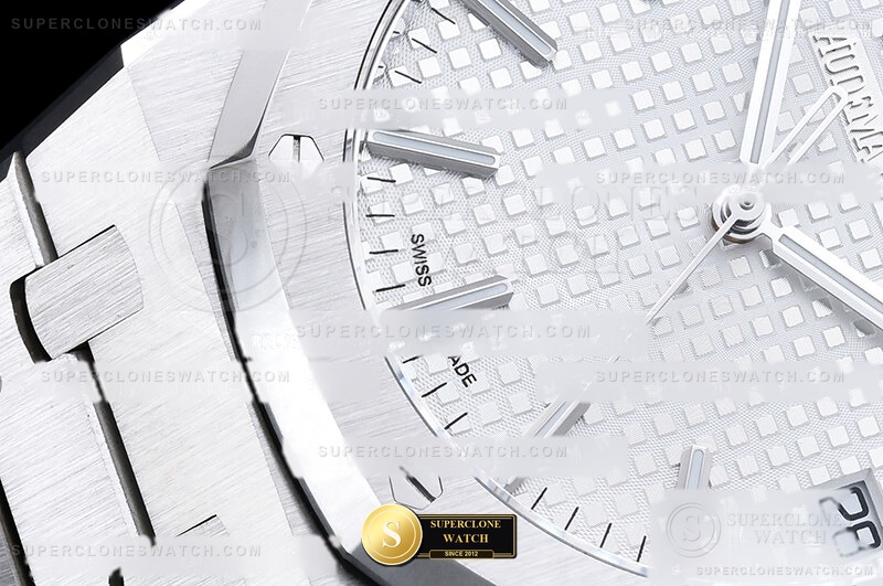 Audemars Piguet Ref. 15510 OCTA - On-Wrist Presence & Case Thickness View (Photo 7 of 23)