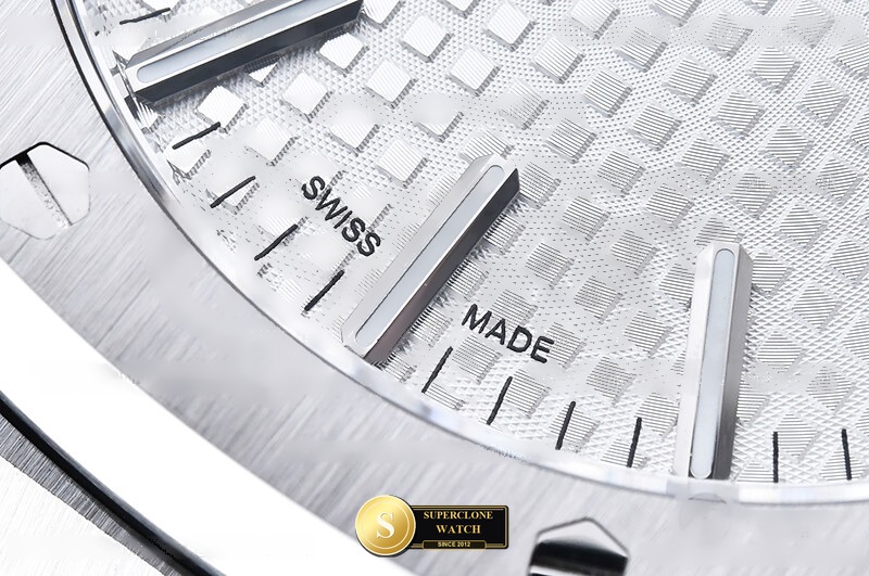 Audemars Piguet Ref. 15510 OCTA - Crown Guard & Dial Lume Verification (Photo 10 of 23)