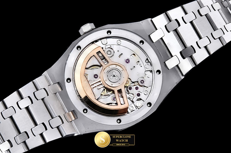 Audemars Piguet Ref. 15510 OCTA - On-Wrist Presence & Case Thickness View (Photo 17 of 23)