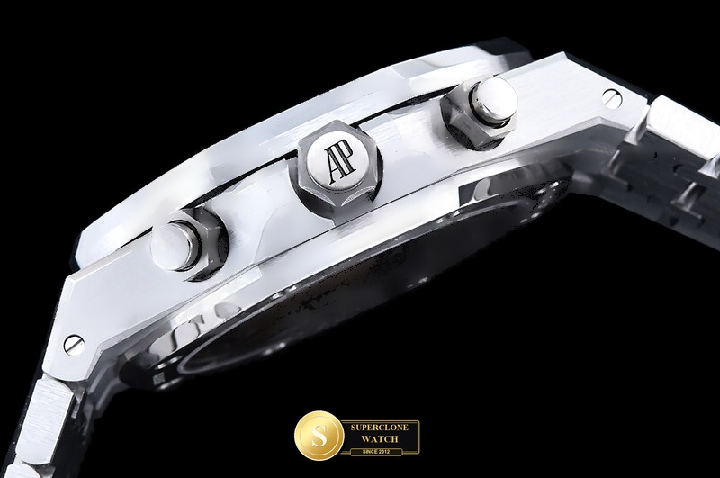 Audemars Piguet Ref. 26240 DDF - On-Wrist Presence & Case Thickness View (Photo 15 of 27)