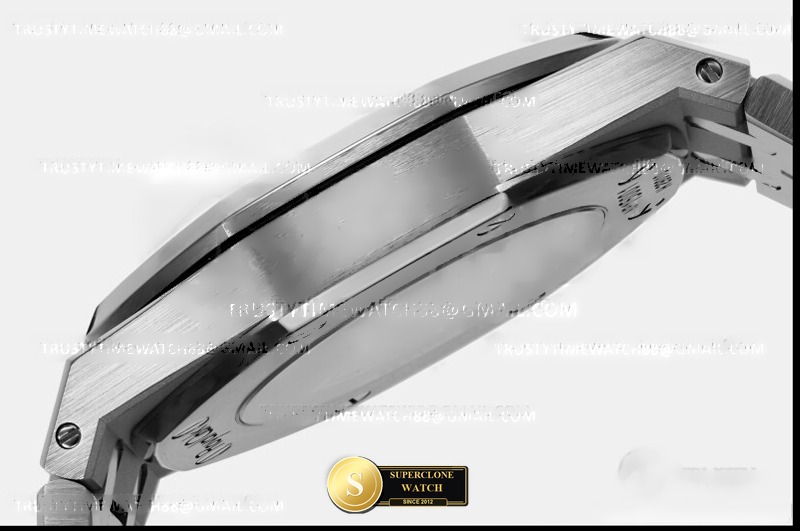 Audemars Piguet Ref. AP0975A ZF - On-Wrist Presence & Case Thickness View (Photo 7 of 9)