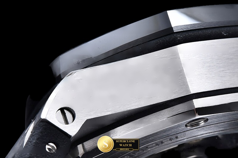 Audemars Piguet Ref. 26400 JF - On-Wrist Presence & Case Thickness View (Photo 17 of 26)
