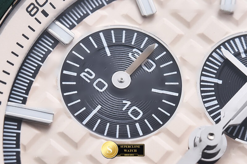 Audemars Piguet Ref. 26400 JF - On-Wrist Presence & Case Thickness View (Photo 9 of 26)