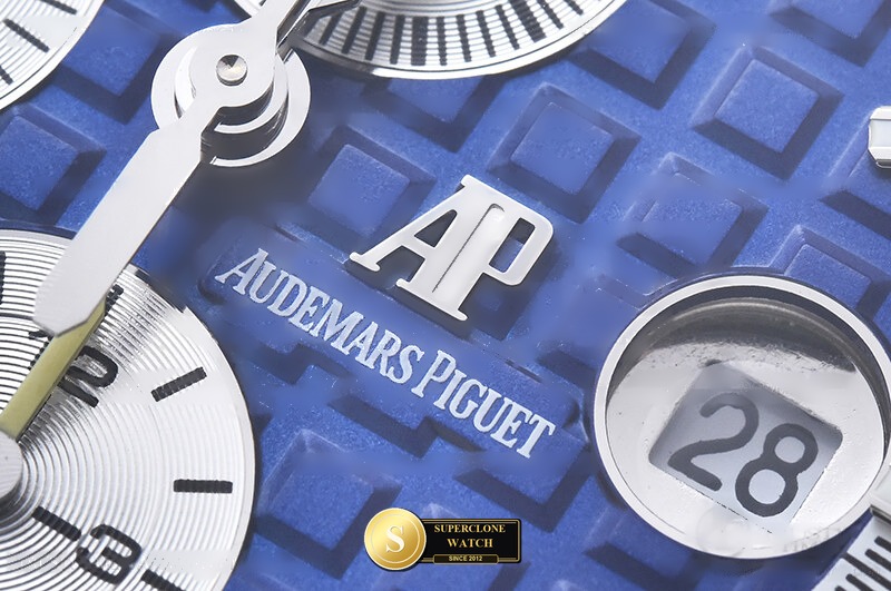 Audemars Piguet Ref. 26400 JF - On-Wrist Presence & Case Thickness View (Photo 9 of 25)
