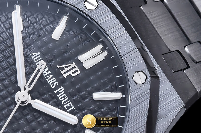 Audemars Piguet Ref. AP0982 ZF - Lateral Bezel & Sapphire Crystal Profile (Photo 6 of 30)