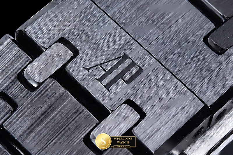 Audemars Piguet Ref. AP0982 ZF - Crown Guard & Dial Lume Verification (Photo 14 of 30)