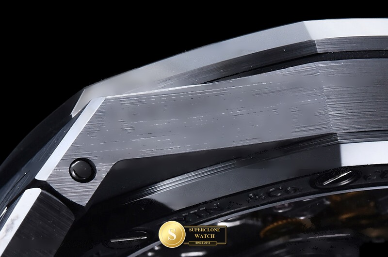 Audemars Piguet Ref. AP0982 ZF - Crown Guard & Dial Lume Verification (Photo 18 of 30)
