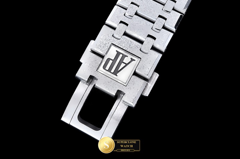 Audemars Piguet Ref. 15500 OCTA - Crown Guard & Dial Lume Verification (Photo 10 of 28)