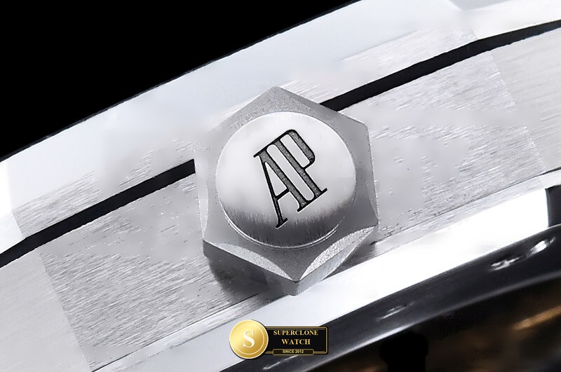 Audemars Piguet Ref. 15500 OCTA - Crown Guard & Dial Lume Verification (Photo 16 of 28)