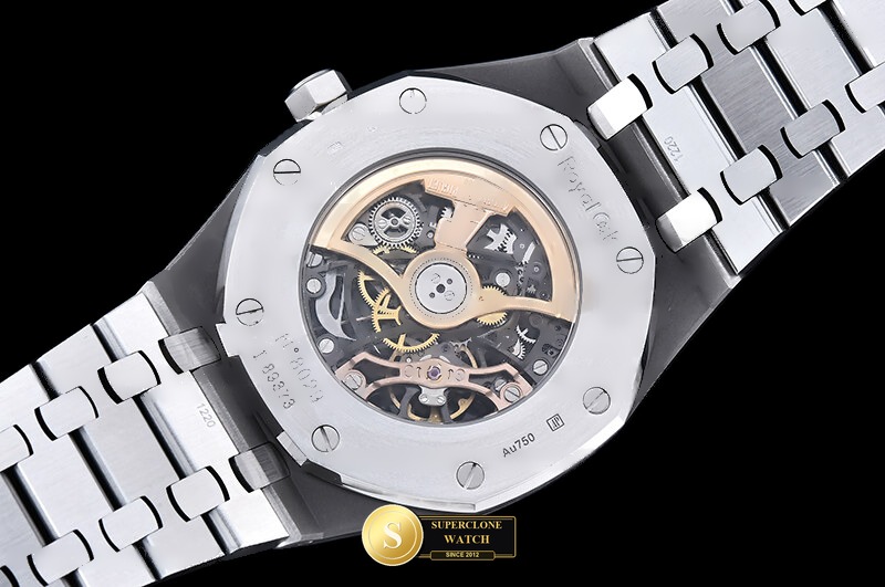 Audemars Piguet Ref. 15500 OCTA - On-Wrist Presence & Case Thickness View (Photo 19 of 28)