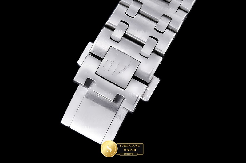 Audemars Piguet Ref. AP0867B ASIAN - On-Wrist Presence & Case Thickness View (Photo 11 of 24)