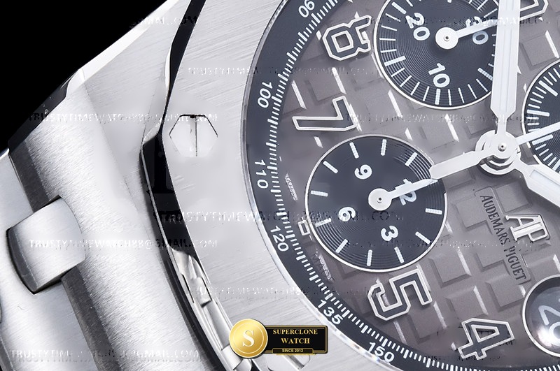 Audemars Piguet Ref. AP0867C ASIAN - On-Wrist Presence & Case Thickness View (Photo 7 of 24)