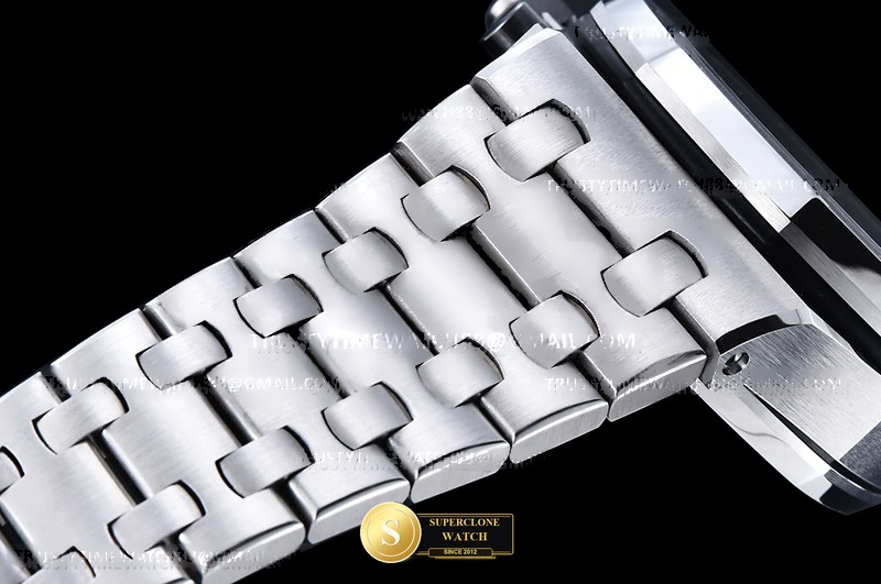 Audemars Piguet Ref. AP0867C ASIAN - Crown Guard & Dial Lume Verification (Photo 10 of 24)