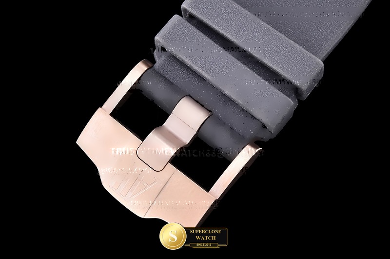 Audemars Piguet Ref. AP0868C ASIAN - On-Wrist Presence & Case Thickness View (Photo 13 of 25)