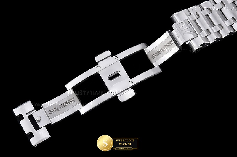 Audemars Piguet Ref. AP0876 APSF - Crown Guard & Dial Lume Verification (Photo 12 of 26)
