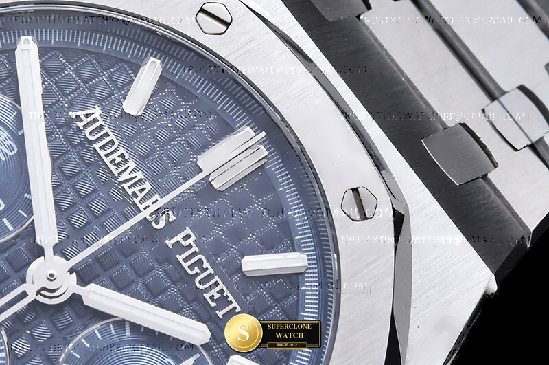 Audemars Piguet Ref. AP0879B ASIAN - On-Wrist Presence & Case Thickness View (Photo 7 of 23)