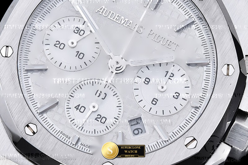 Audemars Piguet Ref. AP0879G ASIAN - Lateral Bezel & Sapphire Crystal Profile (Photo 6 of 23)
