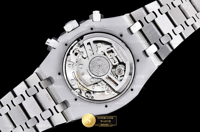Audemars Piguet Ref. AP0879G ASIAN - On-Wrist Presence & Case Thickness View (Photo 19 of 23)