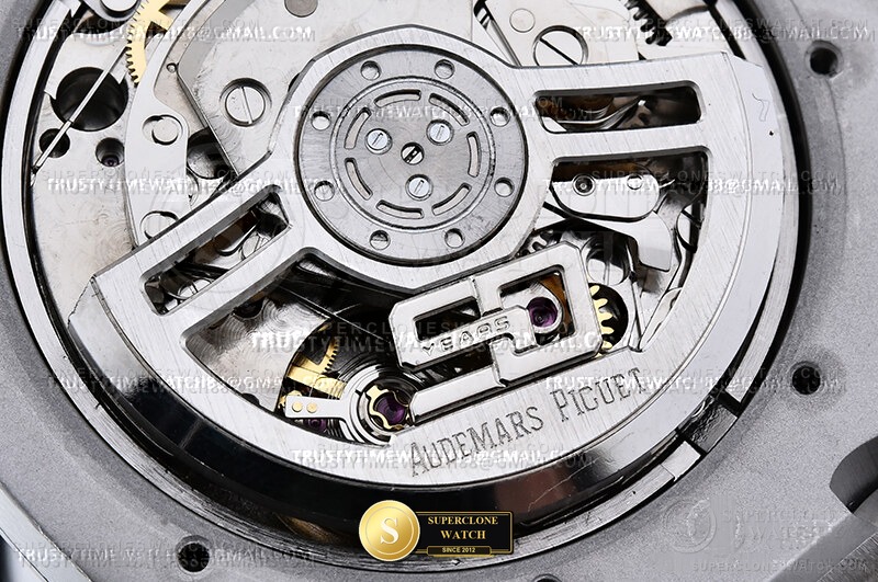 Audemars Piguet Ref. AP0879G ASIAN - Crown Guard & Dial Lume Verification (Photo 22 of 23)