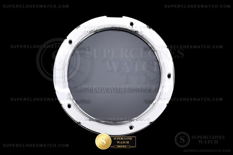 Audemars Piguet Ref. AP0880B APSF - On-Wrist Presence & Case Thickness View (Photo 23 of 23)