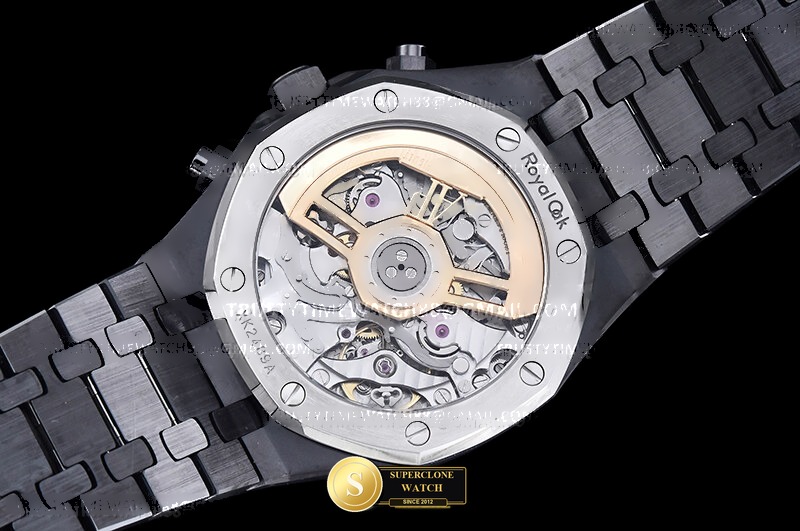 Audemars Piguet Ref. 26240 APSF - On-Wrist Presence & Case Thickness View (Photo 17 of 24)