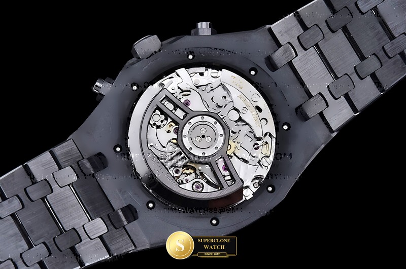 Audemars Piguet Ref. 26240 APSF - On-Wrist Presence & Case Thickness View (Photo 19 of 24)