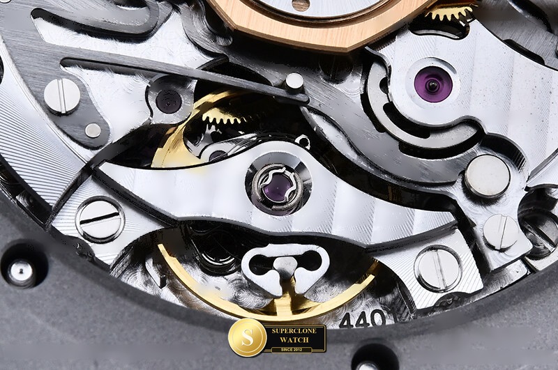 Audemars Piguet Ref. 26240 ZF - Crown Guard & Dial Lume Verification (Photo 20 of 24)