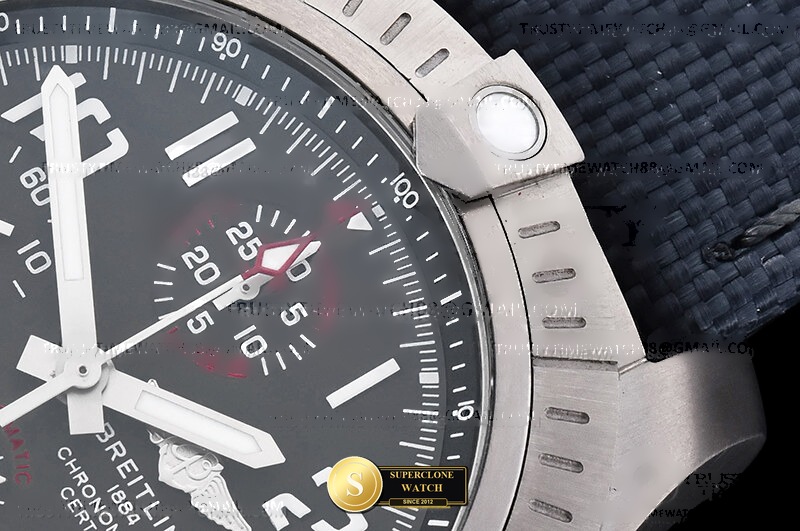 Breitling Ref. BSW0529C ASIAN - Lateral Bezel & Sapphire Crystal Profile (Photo 6 of 23)