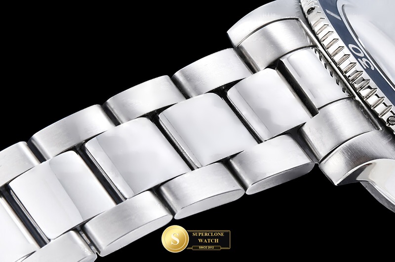 Breitling Ref. BSW0531B TF - Crown Guard & Dial Lume Verification (Photo 12 of 24)