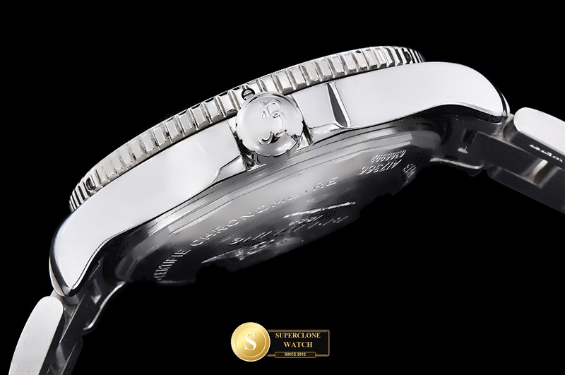 Breitling Ref. BSW0531B TF - Crown Guard & Dial Lume Verification (Photo 16 of 24)