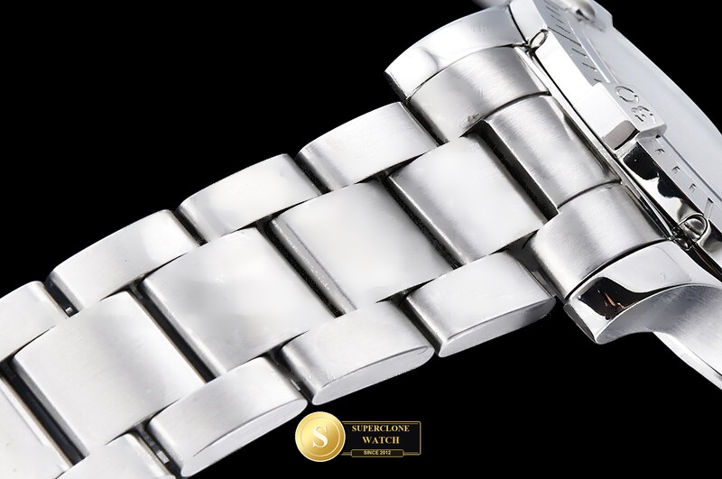 Breitling Ref. BSW0534C TF - Crown Guard & Dial Lume Verification (Photo 12 of 24)