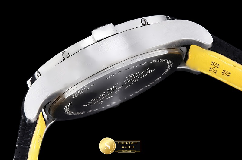 Breitling Ref. BSW0535B TF - Crown Guard & Dial Lume Verification (Photo 14 of 23)