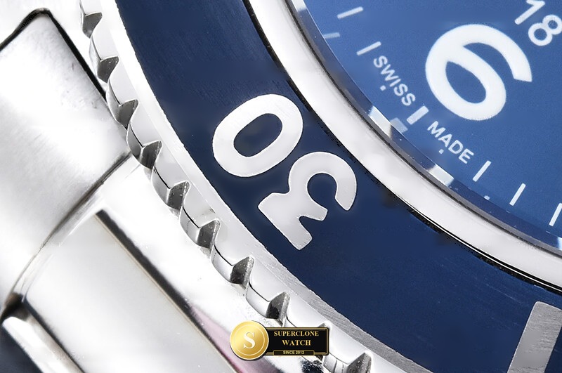 Breitling Ref. BSW0539A TF - On-Wrist Presence & Case Thickness View (Photo 11 of 21)