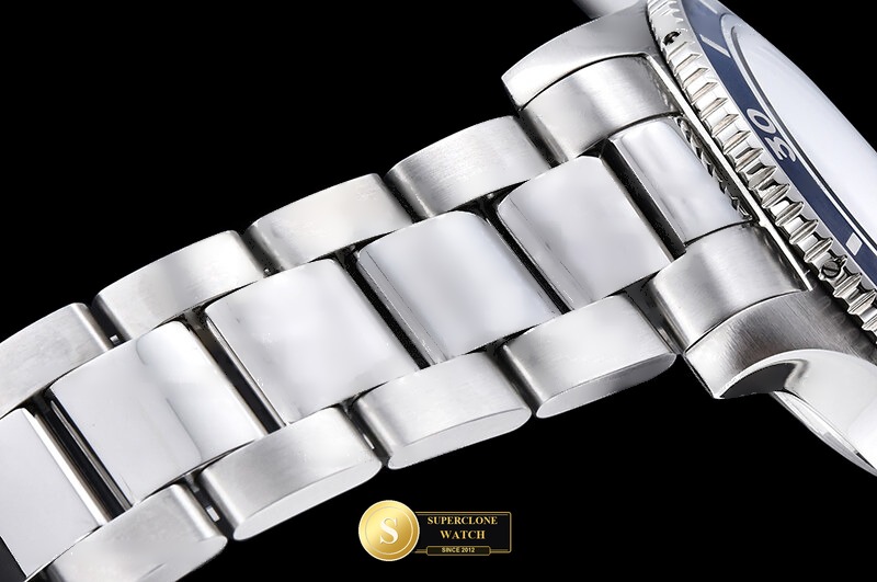 Breitling Ref. BSW0539A TF - Crown Guard & Dial Lume Verification (Photo 12 of 21)