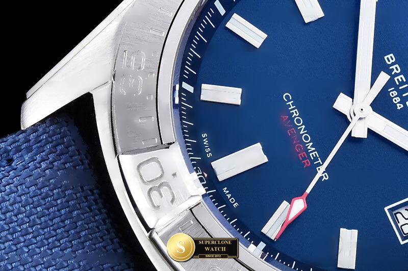 Breitling Ref. BSW0540B OXF - On-Wrist Presence & Case Thickness View (Photo 7 of 24)