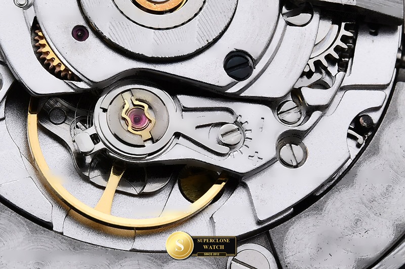 Breitling Ref. BSW0540C OXF - Crown Guard & Dial Lume Verification (Photo 22 of 24)
