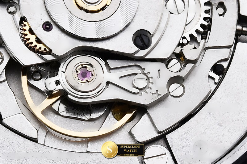 Breitling Ref. BSW0541A OXF - Crown Guard & Dial Lume Verification (Photo 22 of 24)